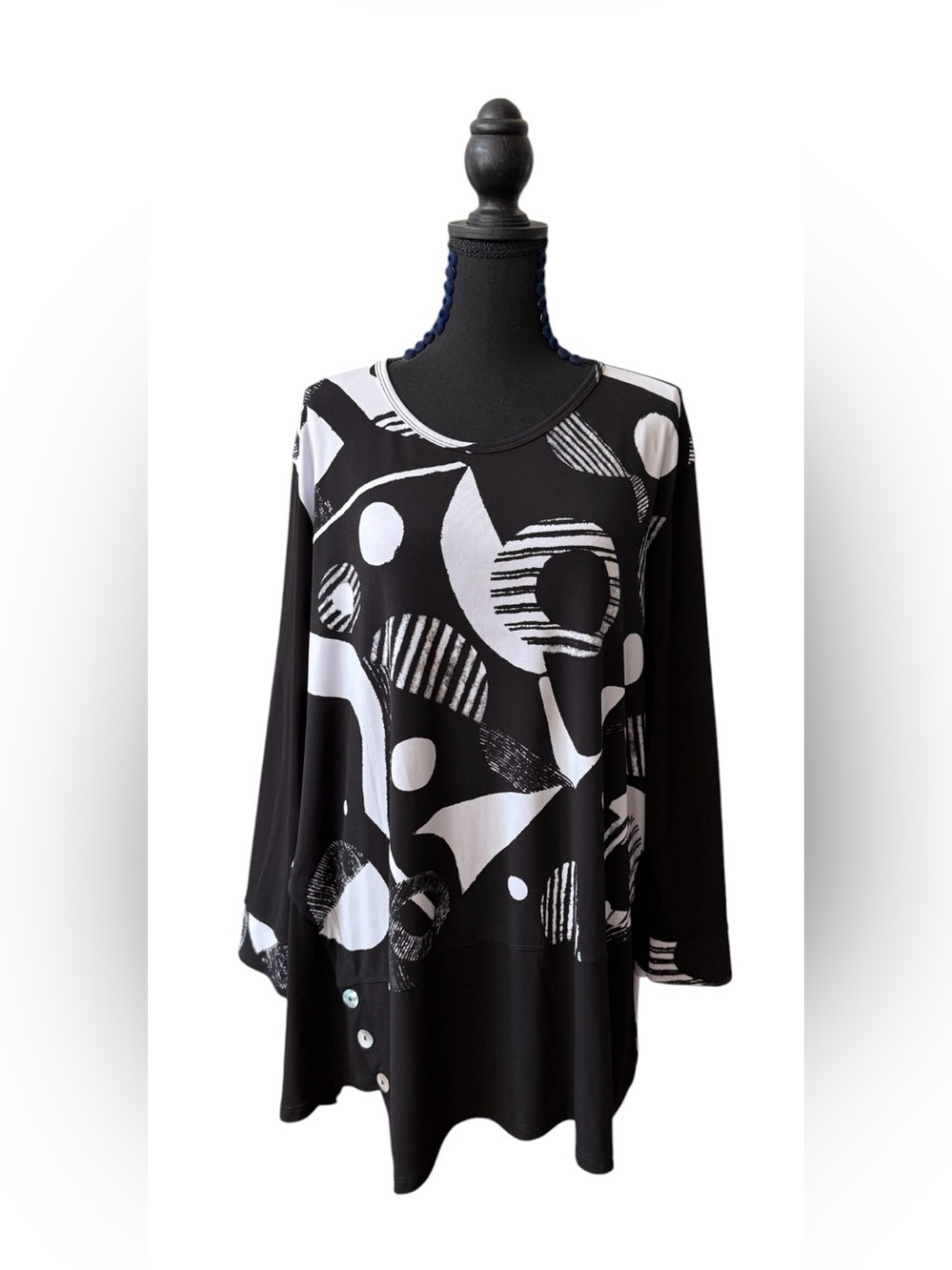 Jess and Jane Asymmetrical Abstract Black & White Long Sleeve Tunic Top